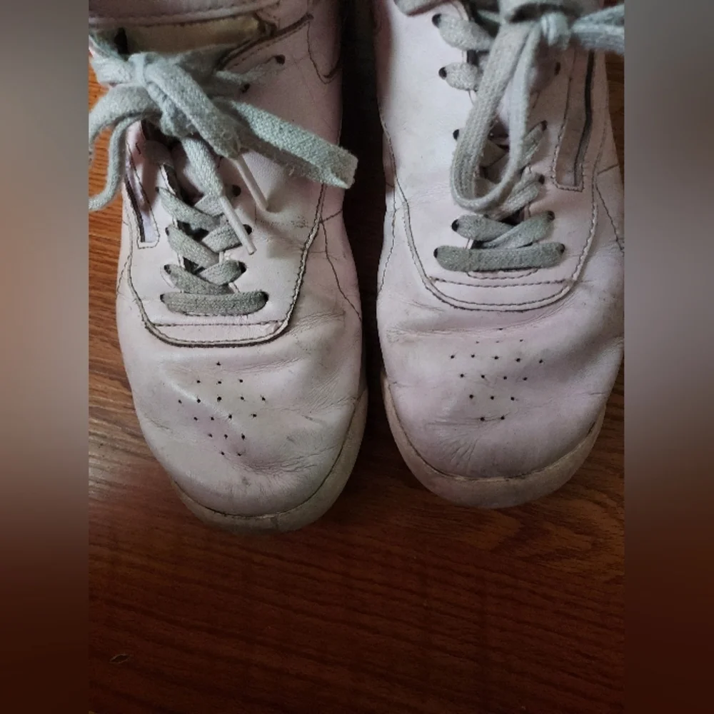 Light Pink Reebok High Tops - Picture 4 of 6